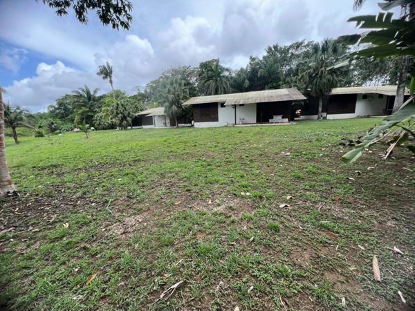 Gite de 12 bungallows plus foncier d'environ 2 ha à vendre