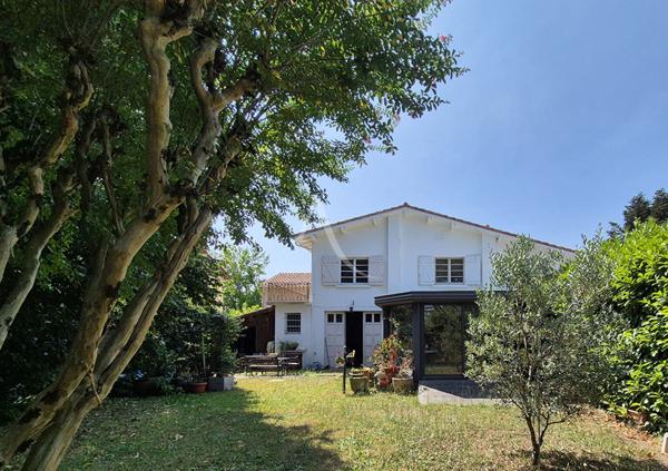 Villeneuve De Marsan