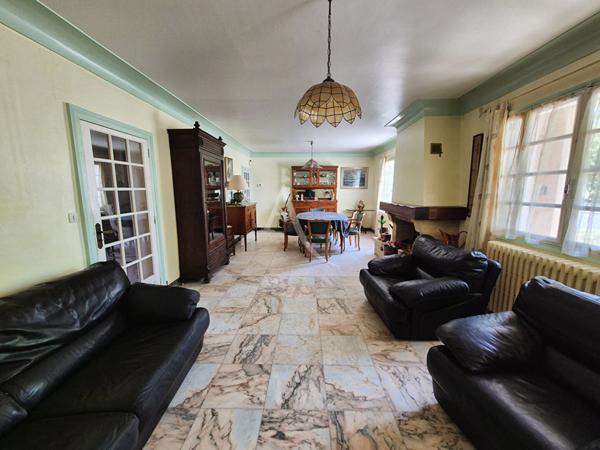 Villeneuve De Marsan