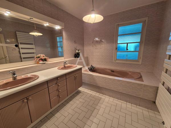 Villeneuve De Marsan