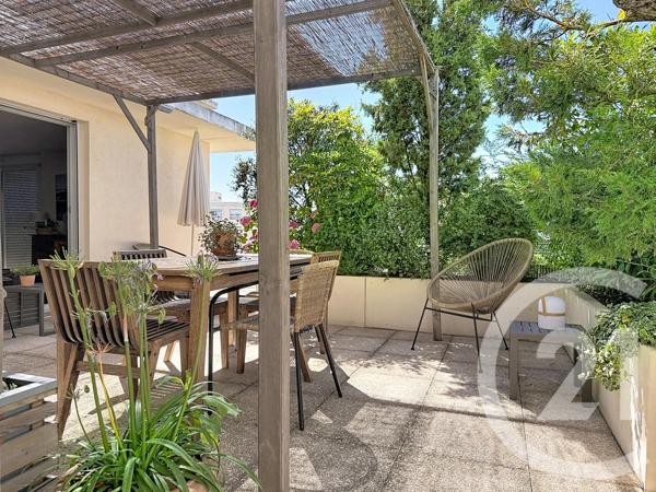 Appartement F4 à vendre  4 pièces - 110,90 m 2   STE FOY LES LYON  - 69