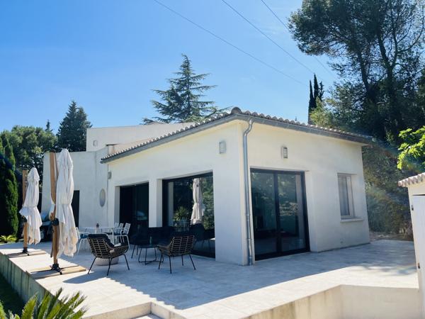 Pujaut (30131) Villa de Prestige Pujaut 202 M2 à 20 minutes de la gare d'Avignon TGV