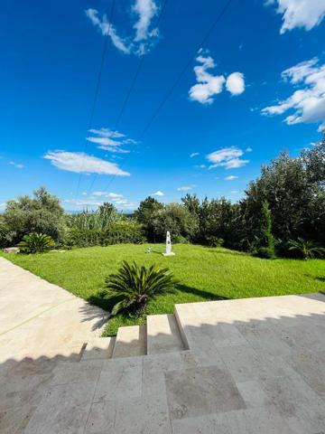 Pujaut (30131) Villa de Prestige Pujaut 202 M2 à 20 minutes de la gare d'Avignon TGV