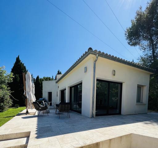 Pujaut (30131) Villa de Prestige Pujaut 202 M2 à 20 minutes de la gare d'Avignon TGV