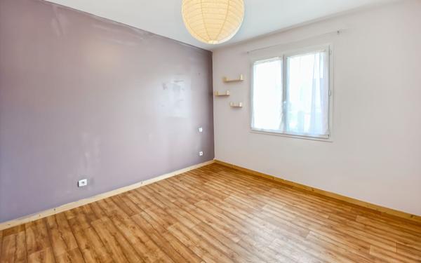 Maison à vendre    5 pièces •  Janville