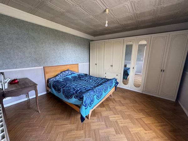 Angerville (91670) Ensemble immobilier à 15 min d’Angerville avec 2 habitations et grand terrain clos