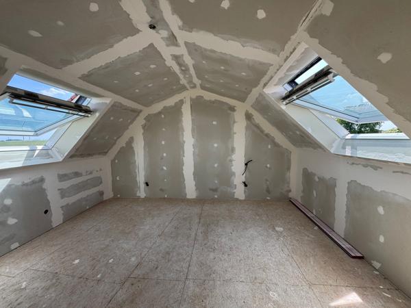 Angerville (91670) Ensemble immobilier à 15 min d’Angerville avec 2 habitations et grand terrain clos