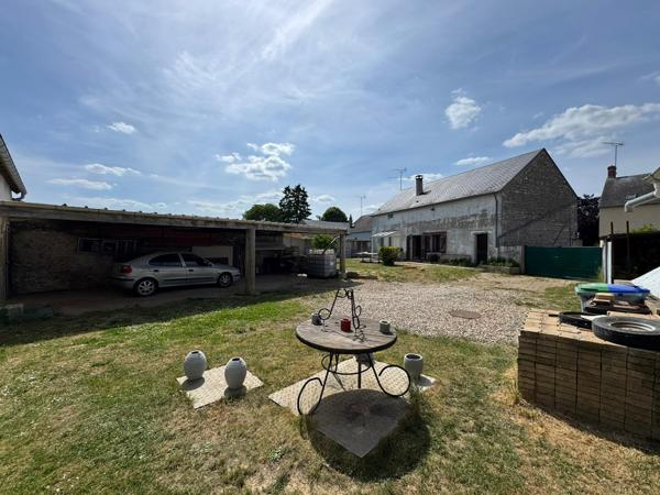 Angerville (91670) Ensemble immobilier à 15 min d’Angerville avec 2 habitations et grand terrain clos