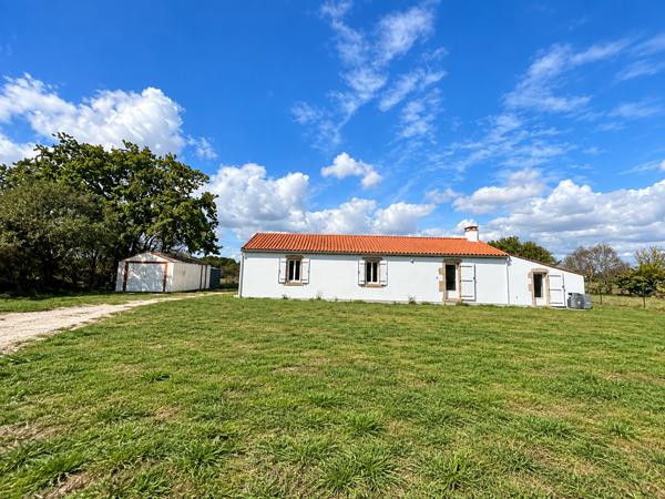 Coex, Maison à la campagne 3 chambres avec 1142m2 de terrain. Toutes les caractéristiques