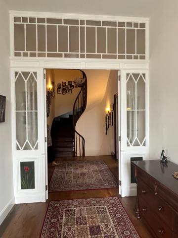 PLAISANCE DU GERS(32), ELEGANTE et HISTORIQUE MAISON DE MAITRE, dépendances, garage, 3200m2 clos et paysagé.