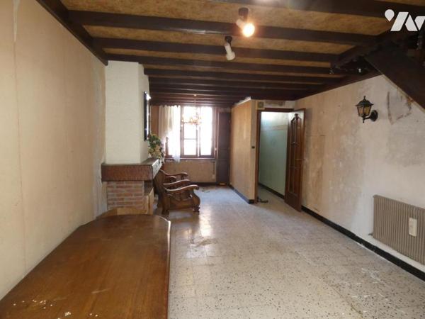 Comines maison trois chambres avec cour