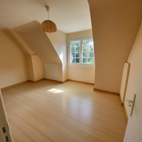 TRES BELLE OPPORTUNITE - MAISON - HENNEBONT - 6 PIECES