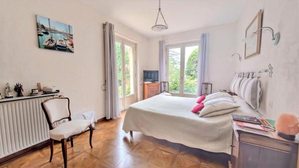 Magnifique périgourdine de 5 chambres + studio indépendant ? Parc arboré de 3.966 m²