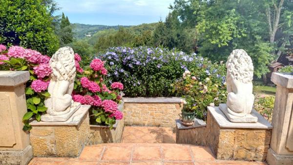 Magnifique périgourdine de 5 chambres + studio indépendant ? Parc arboré de 3.966 m²