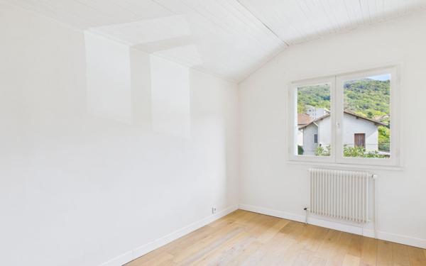 Maison à vendre    5 pièces •  Eybens