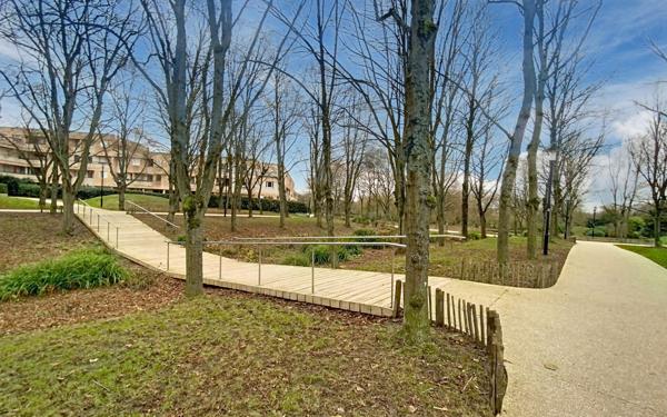 Appartement à vendre    4 pièces • 86 m2 Guyancourt