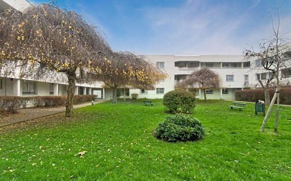 Appartement à vendre    4 pièces • 86 m2 Guyancourt