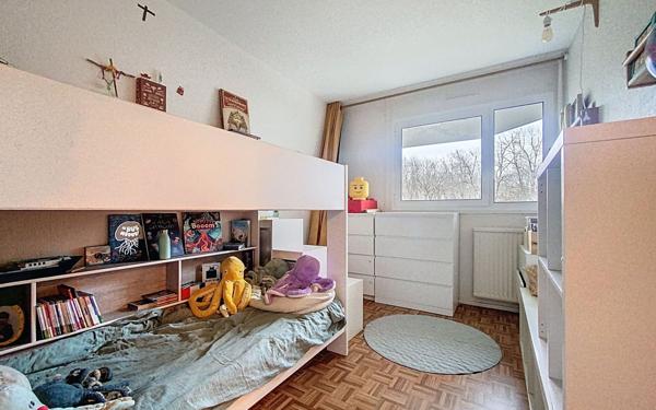 Appartement à vendre    4 pièces • 86 m2 Guyancourt