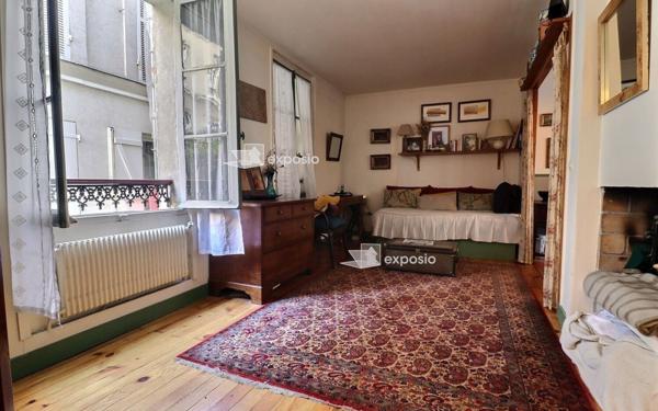 Appartement à vendre    3 pièces • 44,70 m2 Paris 19