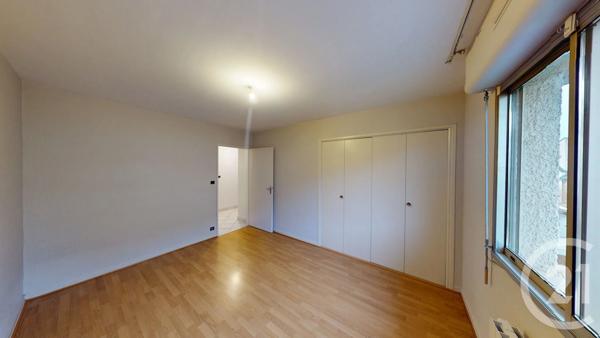 Appartement T5 à vendre  5 pièces - 120,75 m 2   RODEZ  - 12