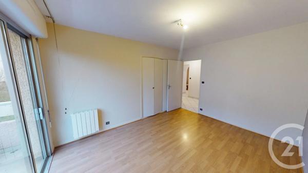 Appartement T5 à vendre  5 pièces - 120,75 m 2   RODEZ  - 12