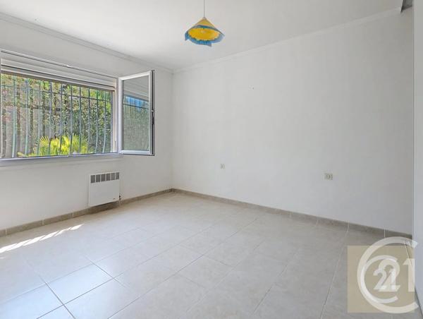 Maison à vendre  4 pièces - 111,80 m 2   BEZIERS  - 34