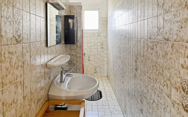 Maison à vendre    8 pièces •  Marseillan