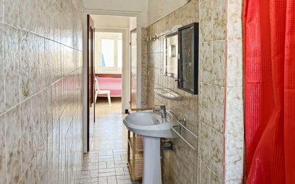 Maison à vendre    8 pièces •  Marseillan