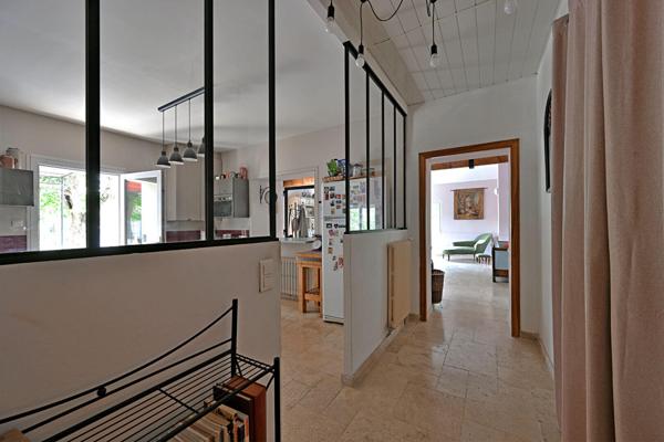 Maison familiale et ses deux dépendances