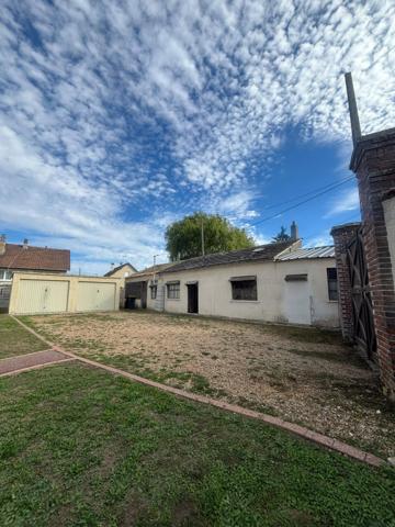 Vente                                                      Maison
                        
                     3 pièces                      45 m2                     à La Couture-Boussey