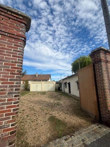Vente                                                      Maison
                        
                     3 pièces                      45 m2                     à La Couture-Boussey