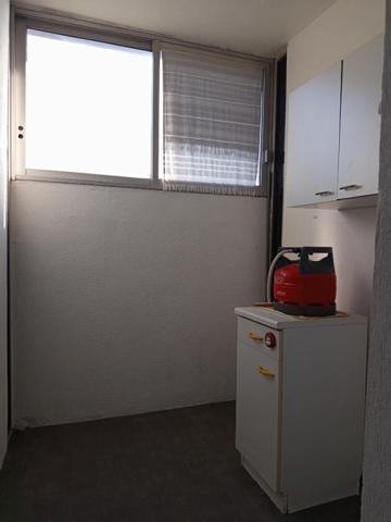 Appartement Rénové Etat neuf 71m², 2 chambres, Balcon fermé à Donzère 130 000HAI