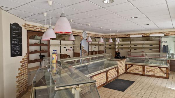 ANCIEN COMMERCE DE BOULANGERIE d'environ 600M²