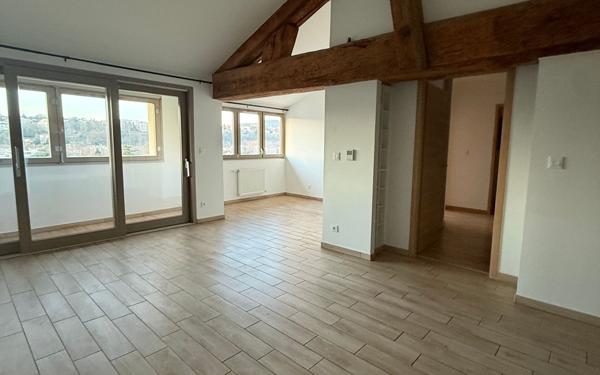 Appartement à louer    3 pièces •  Caluire-et-Cuire