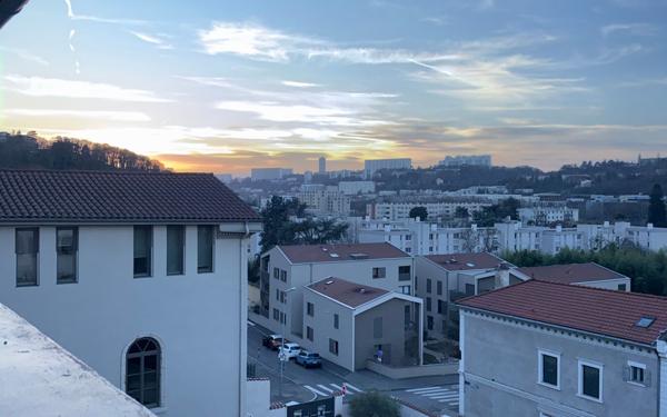 Appartement à louer    3 pièces •  Caluire-et-Cuire