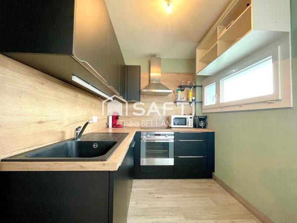 Appartement rénové avec deux balcons