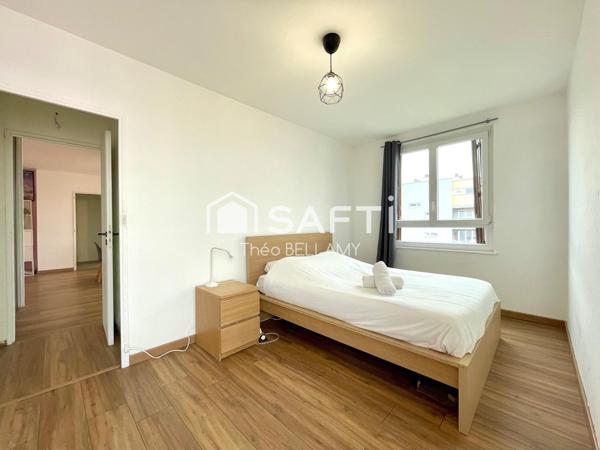 Appartement rénové avec deux balcons