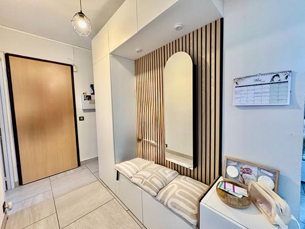 Appartement rénové T4 dernier étage avec loggia balcon et cave Gardanne