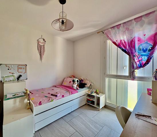 Appartement rénové T4 dernier étage avec loggia balcon et cave Gardanne
