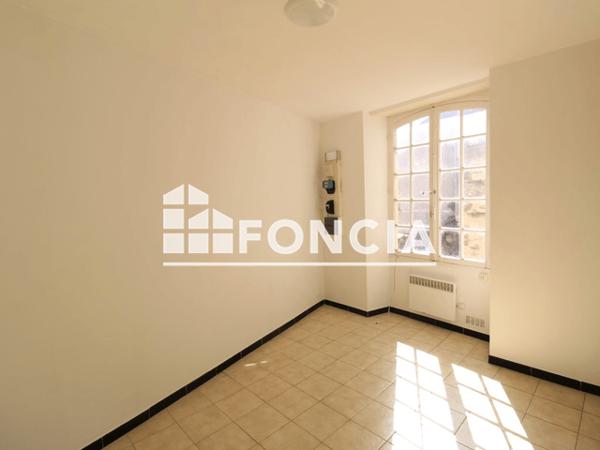 Location Studio 20.29 m² - 4 PLACE BELLECROIX Nimes 30000