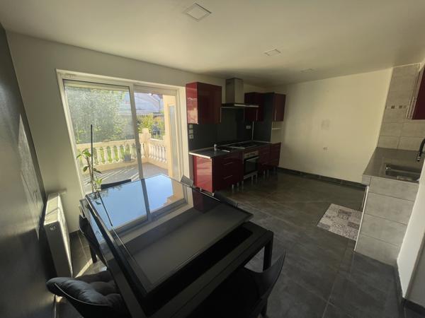 Poitiers (86000) IMMEUBLE 225 m2 A DIVISER EN 3 LOGEMENTS AVEC PARKINGS PROCHE GARE ET CENTRE-VILLE !