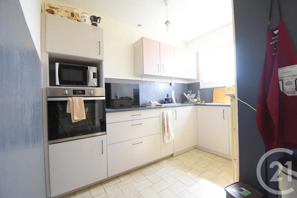 Maison à vendre  5 pièces - 126,37 m 2   VICHY  - 03