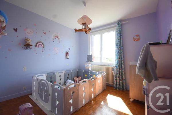 Maison à vendre  5 pièces - 126,37 m 2   VICHY  - 03