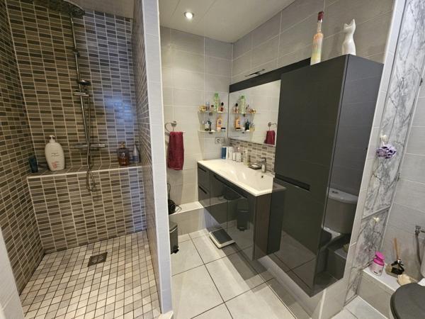 Appartement à vendre 4 pièces MARSEILLE 10EME ARRONDISSEMENT (13)