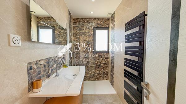 Villa 6 pièce(s) 4 chambre(s) 153 m²