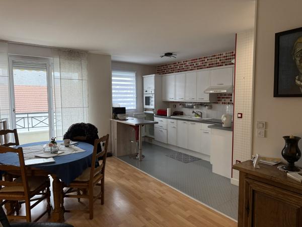 Appartement à LA CHAPELLE SAINT MESMIN (45380)