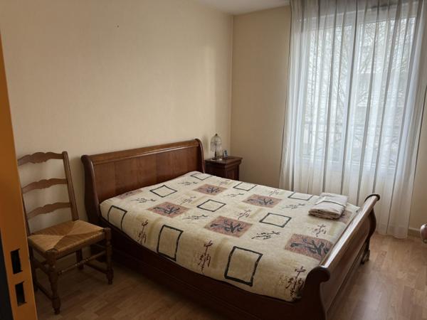 Appartement à LA CHAPELLE SAINT MESMIN (45380)