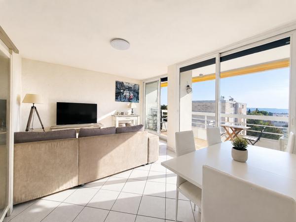 LUMINEUX APPARTEMENT 4 PIECES AVEC TERRASSE VUE PANORAMIQUE LA SIGNORE