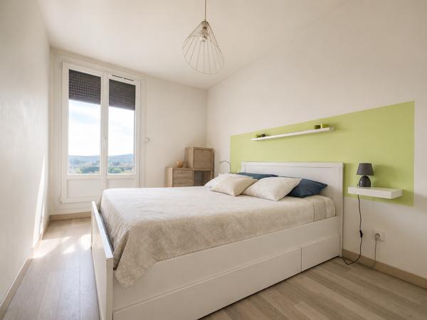LUMINEUX APPARTEMENT 4 PIECES AVEC TERRASSE VUE PANORAMIQUE LA SIGNORE