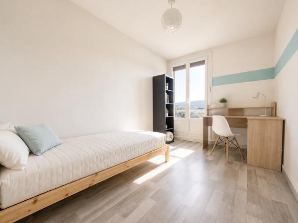 LUMINEUX APPARTEMENT 4 PIECES AVEC TERRASSE VUE PANORAMIQUE LA SIGNORE